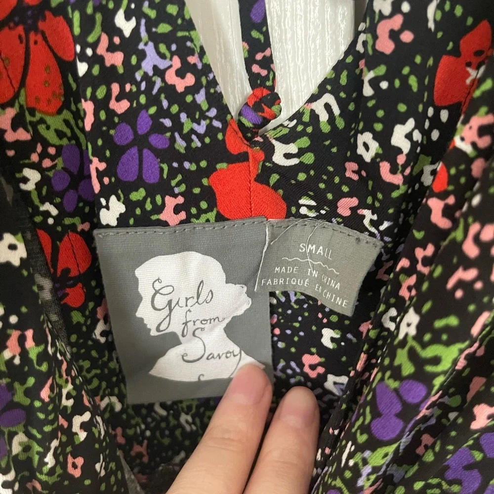 Girls from savoy dress - Picture 2 of 5